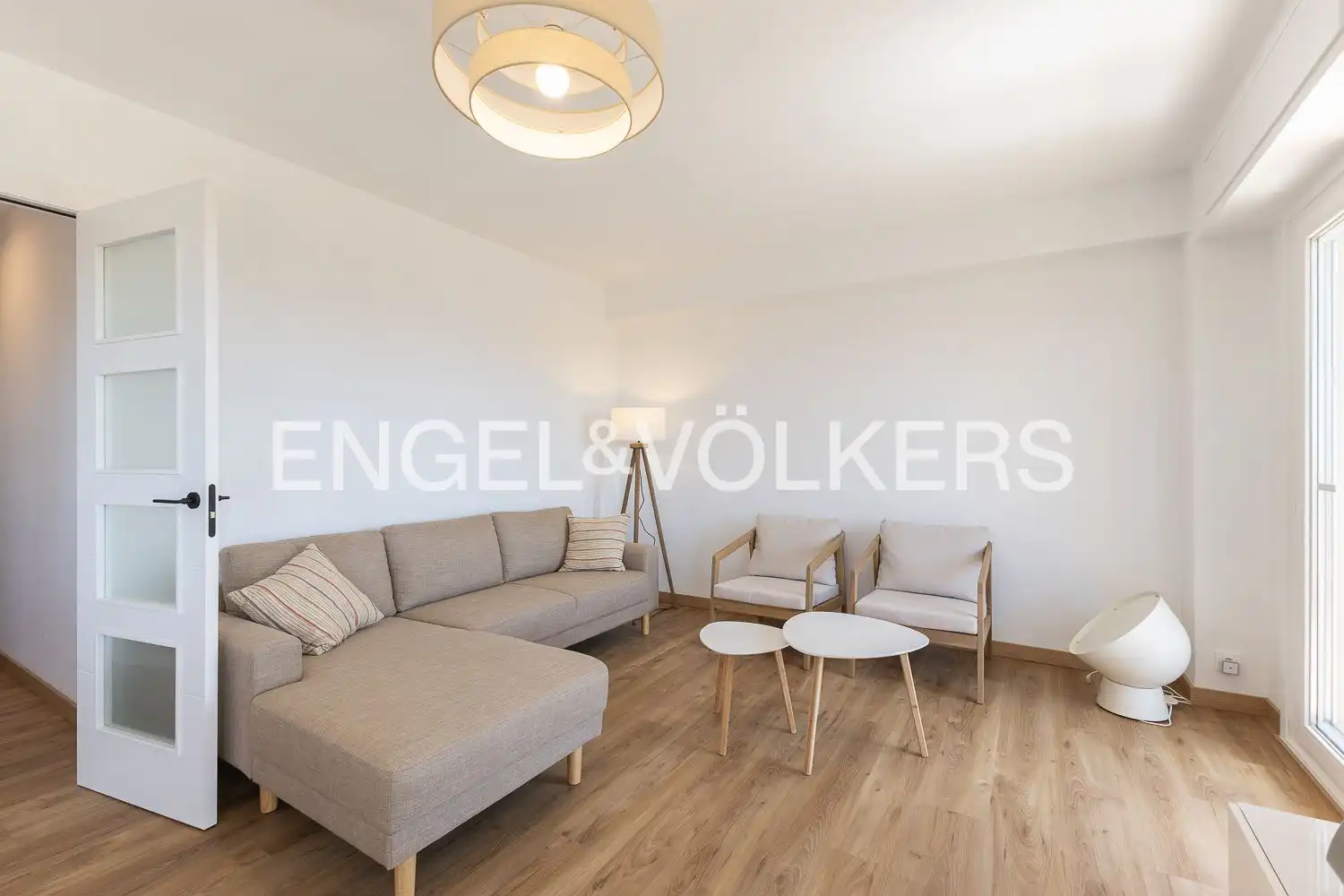 Sala d'estar de Pis de lloguer en Valencia amb Calefacció, Parquet i Terrassa