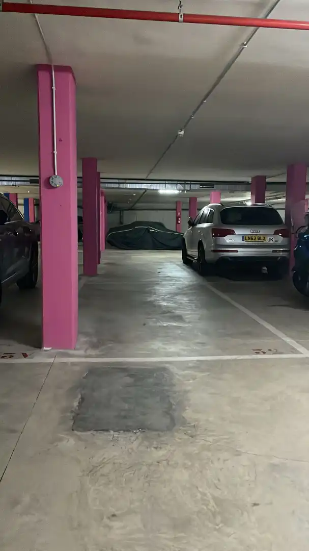 Einzelparkplatz mit Aufzug zum Verkauf in Avinguda de la Clota 21, imagen 2