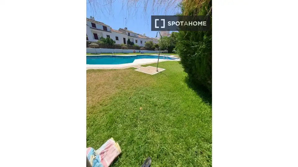 Außenansicht von Wohnungen zur untervermieten in Vélez-Málaga mit Klimaanlage, Terrasse und Möbliert