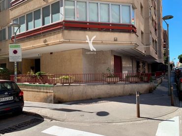 Local comercial en venda a Francesc Mas i Abril
