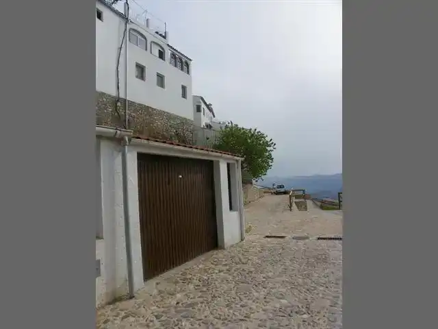 Vista exterior de Casa o xalet en venda en Segura de la Sierra amb Balcó