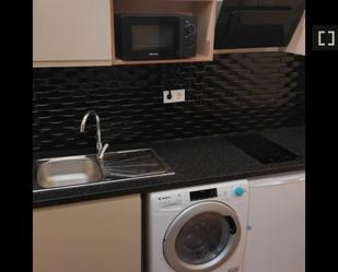 Kitchen of Flat to rent in  Madrid Capital  with Air Conditioner and Balcony