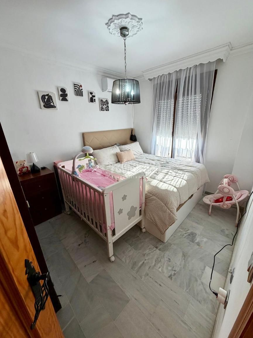 Bedroom of Single-family semi-detached for sale in La Línea de la Concepción