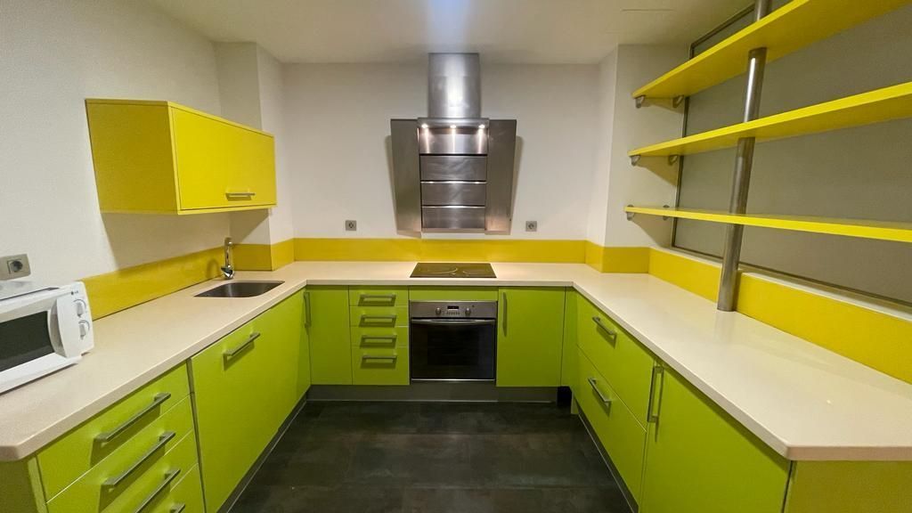 Cocina de Piso de alquiler en Tortosa con Aire acondicionado, Calefacción y Amueblado