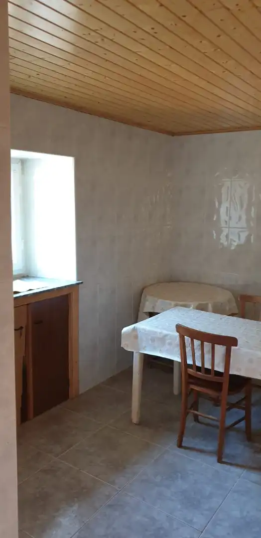 Cuina de Casa o xalet en venda en Valle de Manzanedo amb Jardí privat, Moblat i Balcó