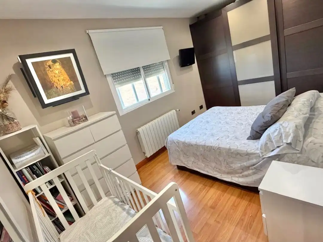 Bedroom of Flat for sale in Plasencia  with Air Conditioner, Terrace and Balcony