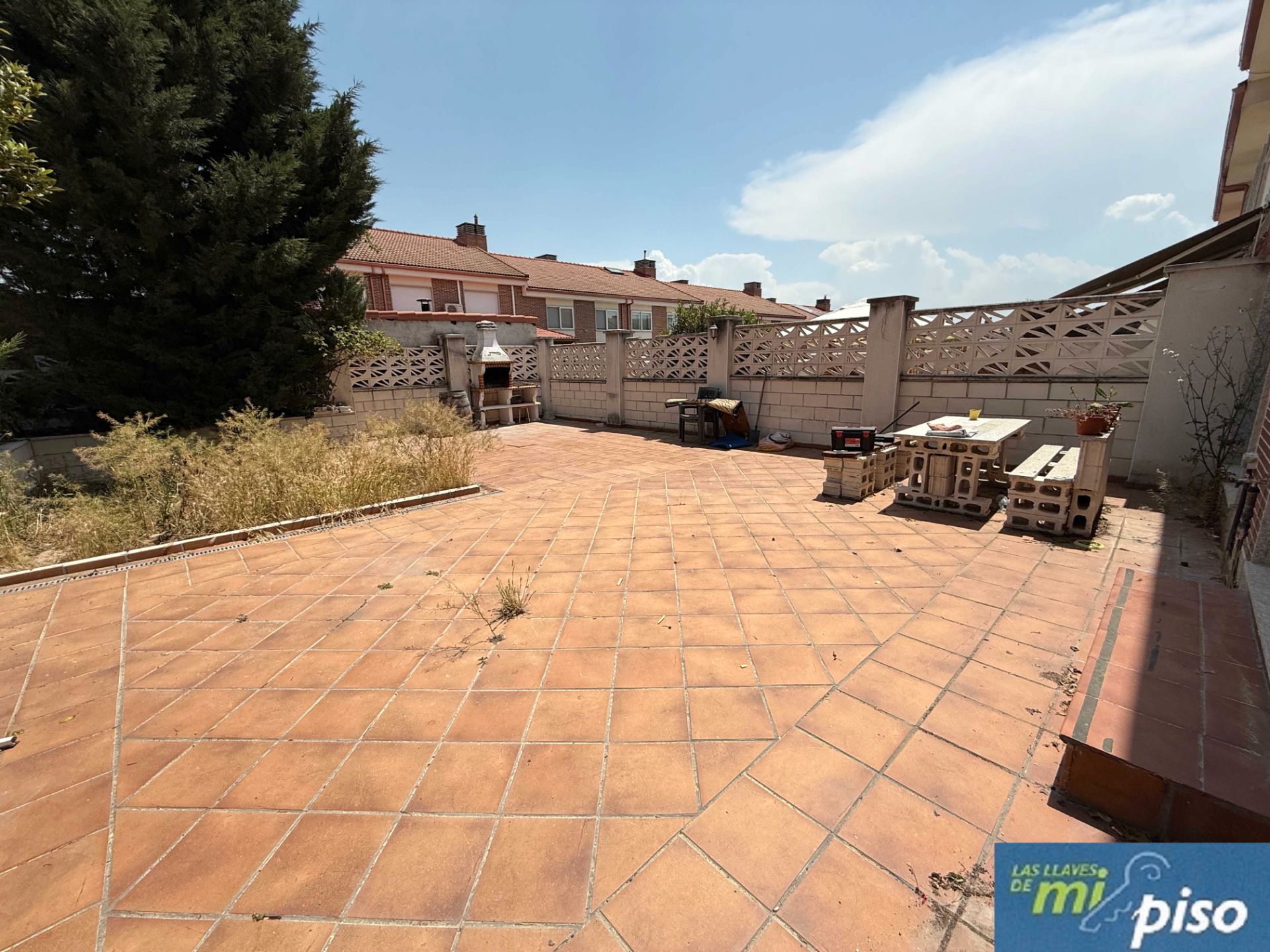 Terrassa de Casa adosada en venda en Boecillo amb Calefacció, Jardí privat i Parquet