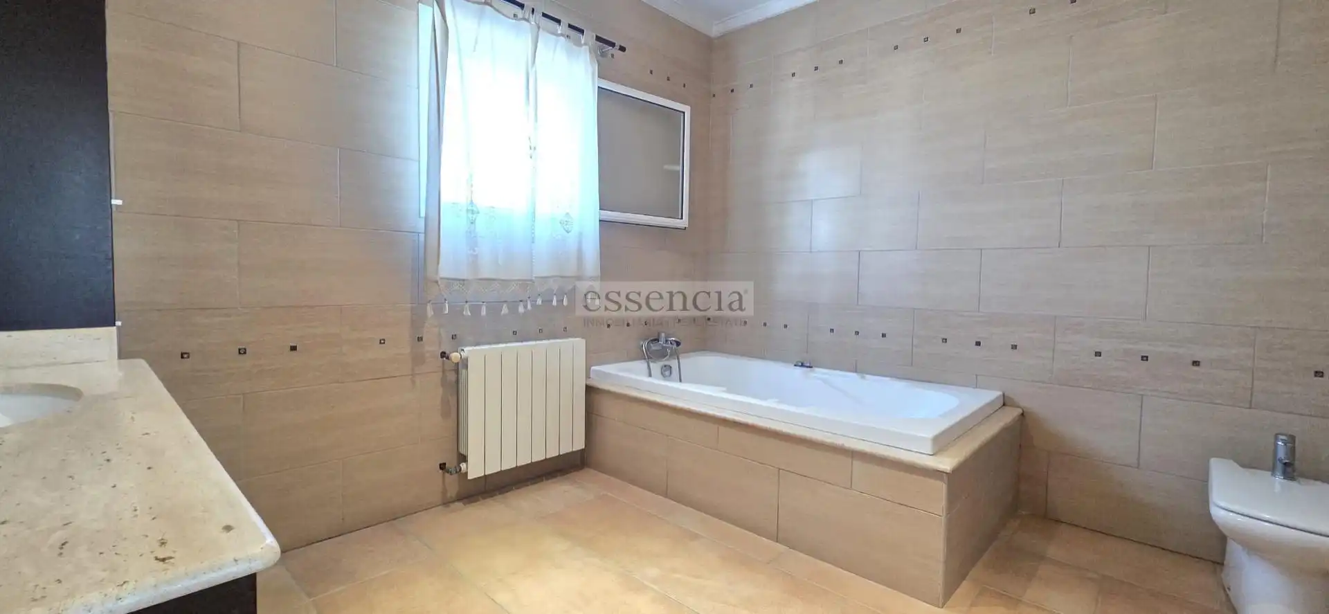 Bathroom of Houses for sale in Oliva  with Heating, Private garden and Terrace