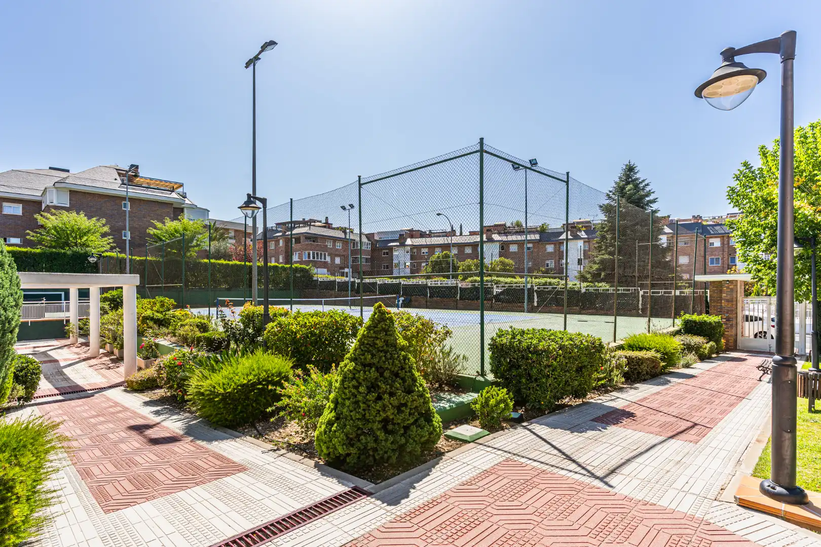 Jardí de Pis en venda en Majadahonda amb Calefacció, Traster i Piscina comunitària