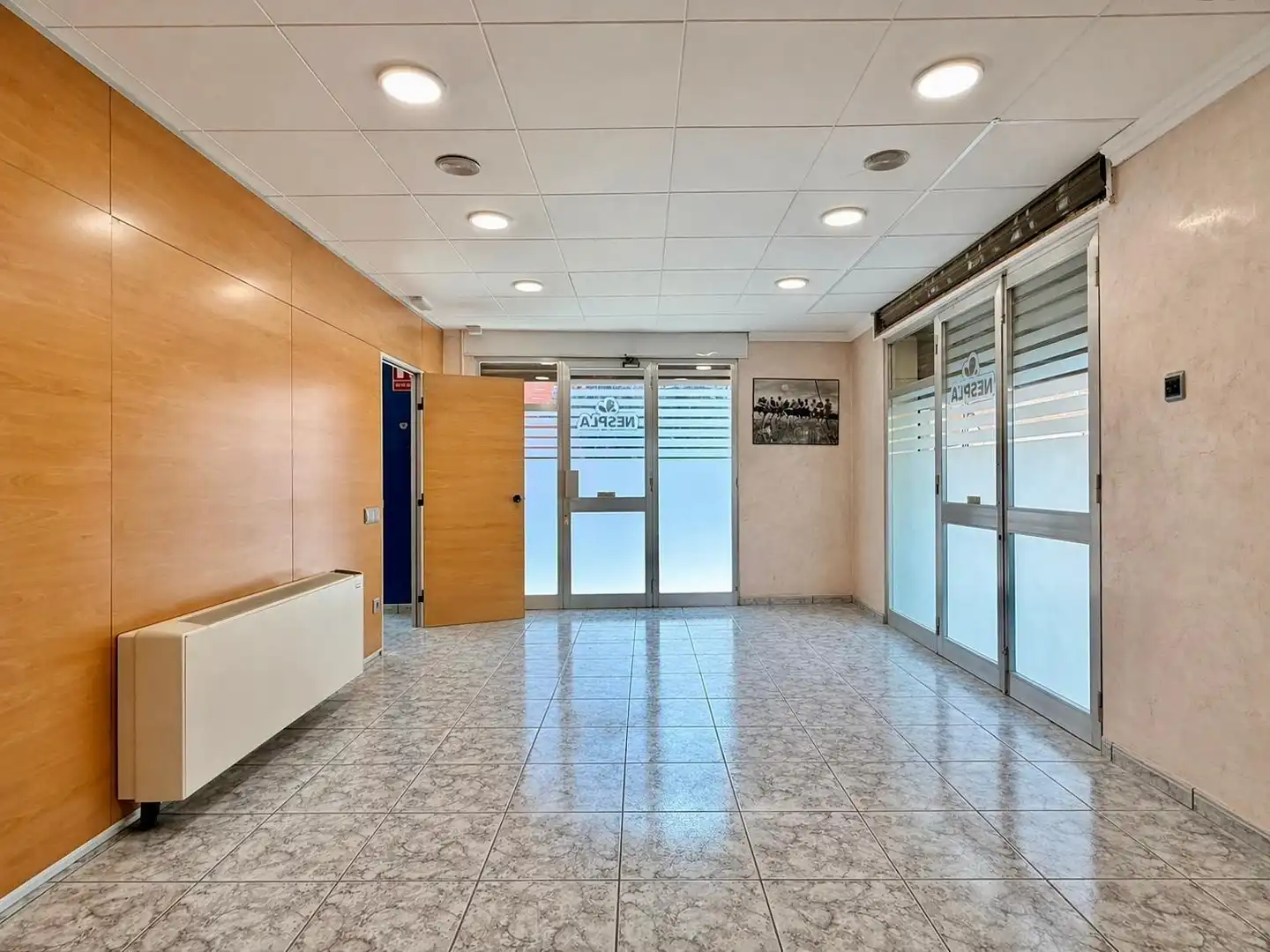 Business premises for sale in Carrer Carrer Hospital