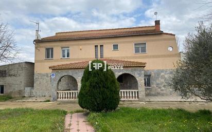 Exterior view of House or chalet for sale in  Lleida Capital  with Terrace and Swimming Pool