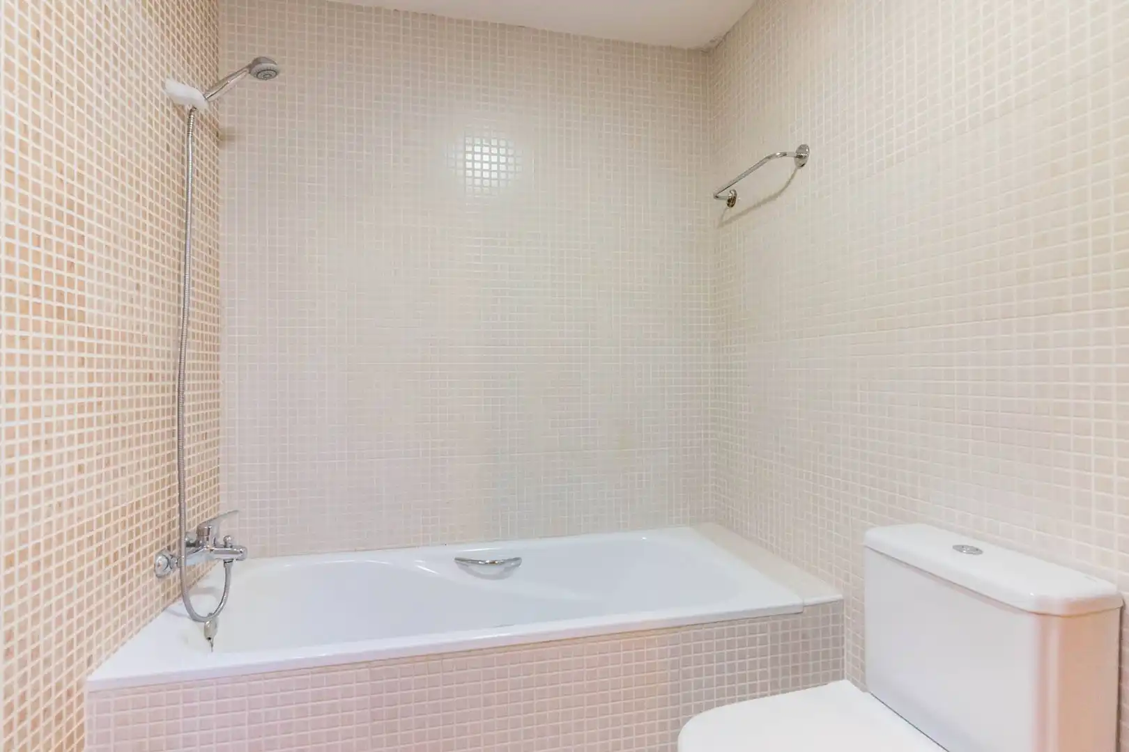Baño de Piso en venta en Murcia con Trastero y Amueblado