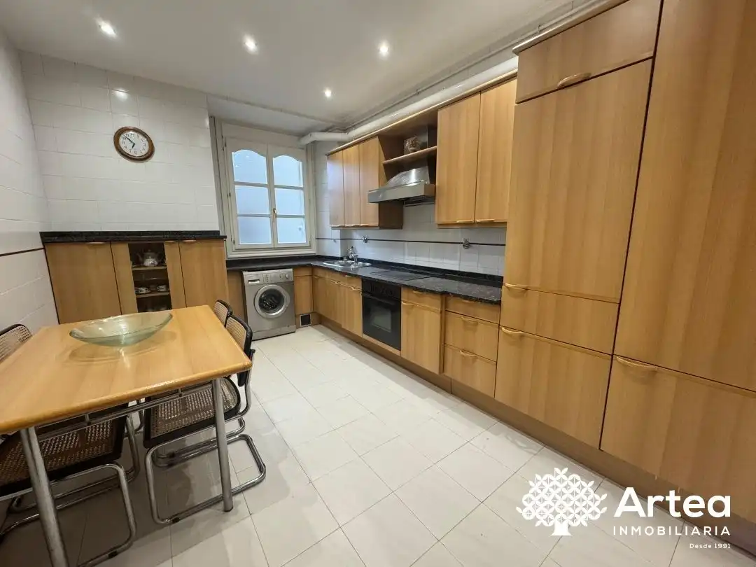 Wohnung zur Miete in Epaltzaren Alargunaren Kalea, Casco Viejo