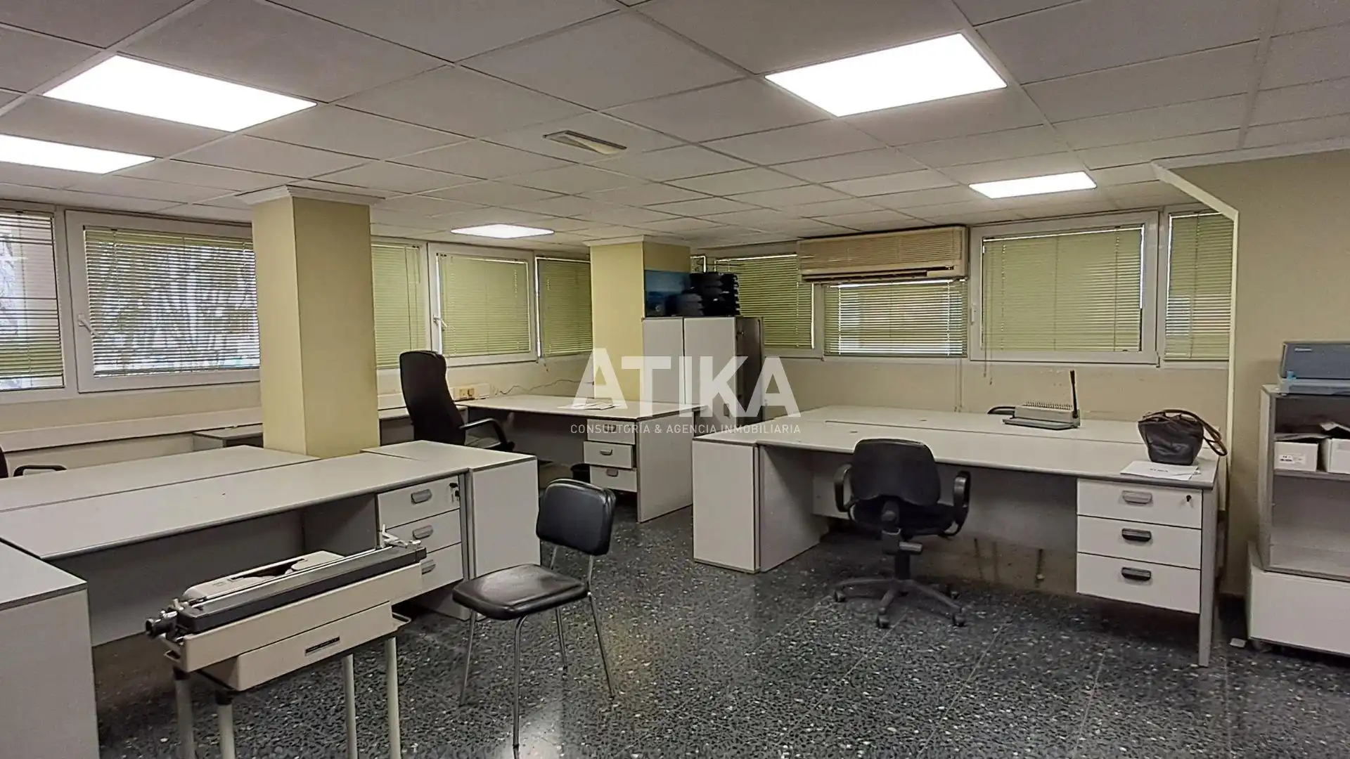 Oficina en venda a Sant Josep - Zona Hospital