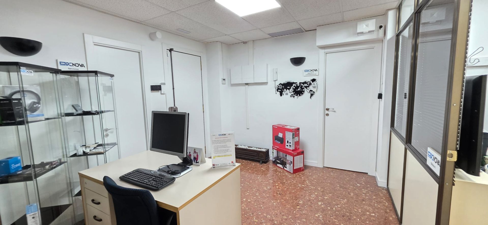 Oficina de alquiler en  Barcelona Capital con Aire acondicionado, Calefacción y Amueblado