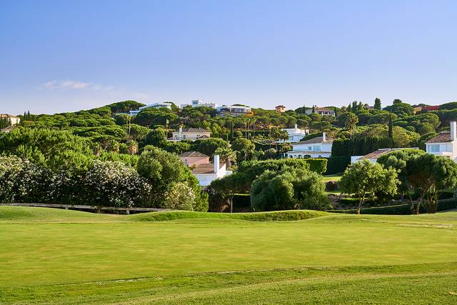 Casa-chalet en Venta en Avenida los Cortijos, 208 en Sotogrande Alto