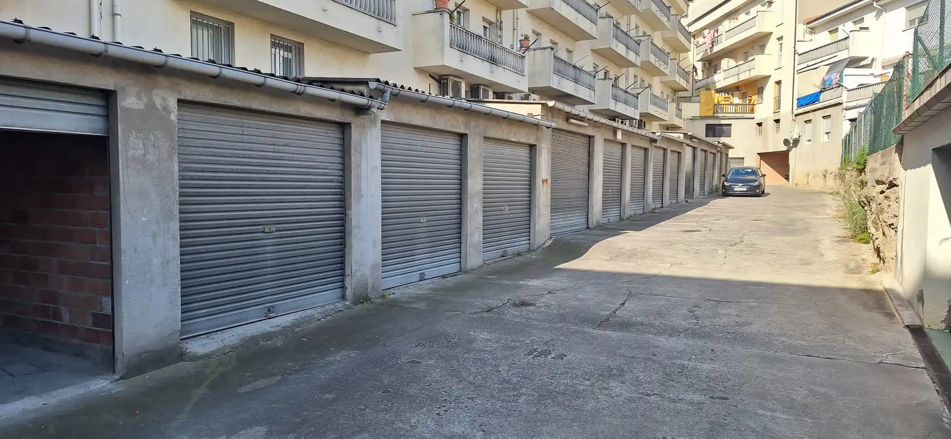 Parkplatz von Garage zur Miete in Manlleu