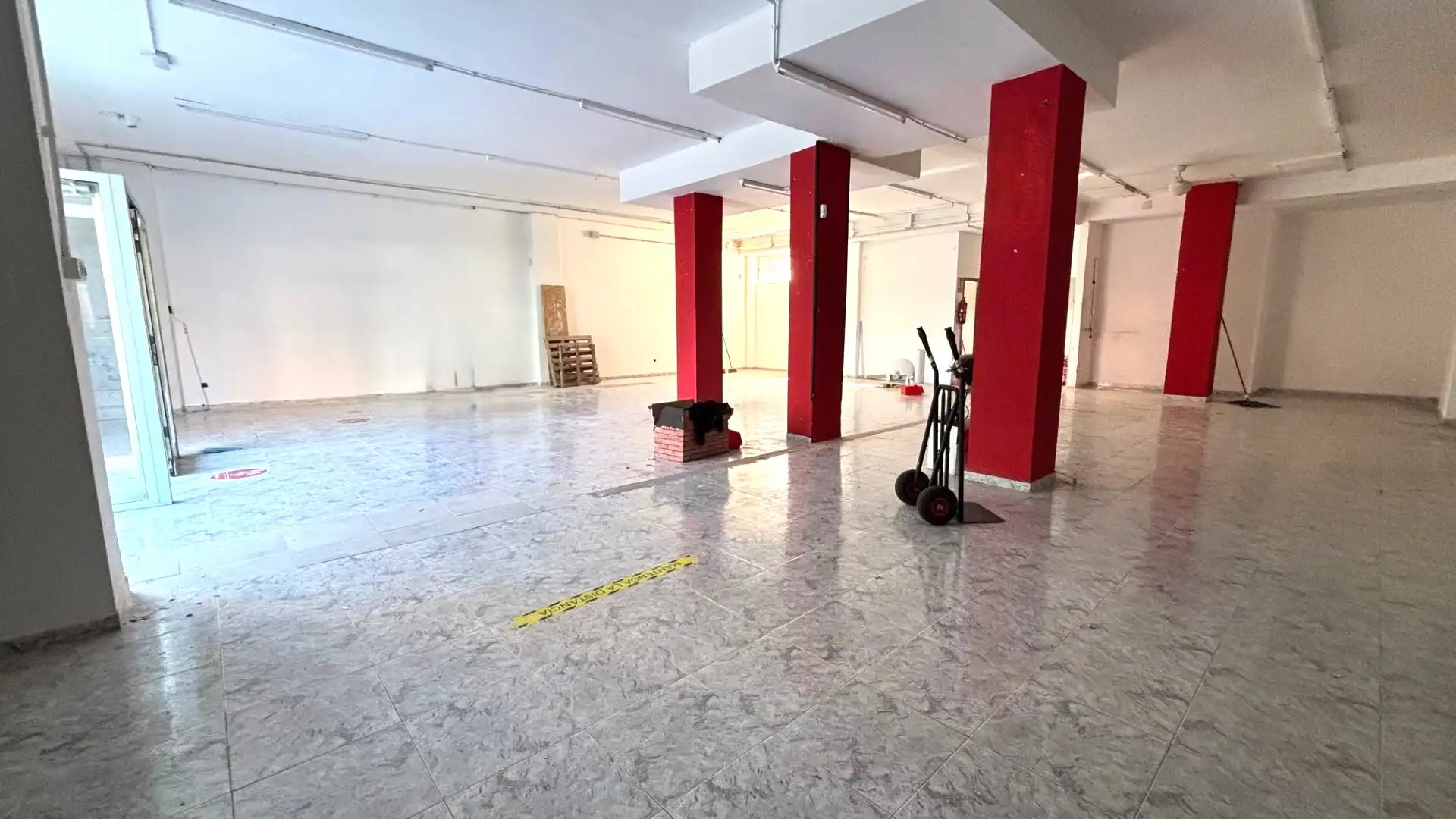 Geschaftsraum zur Miete in Lloret de Mar mit Terrasse