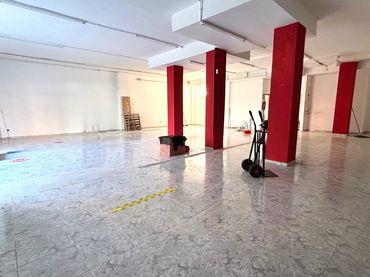 Local comercial de lloguer a Carrer de Pere Codina i Mont 35