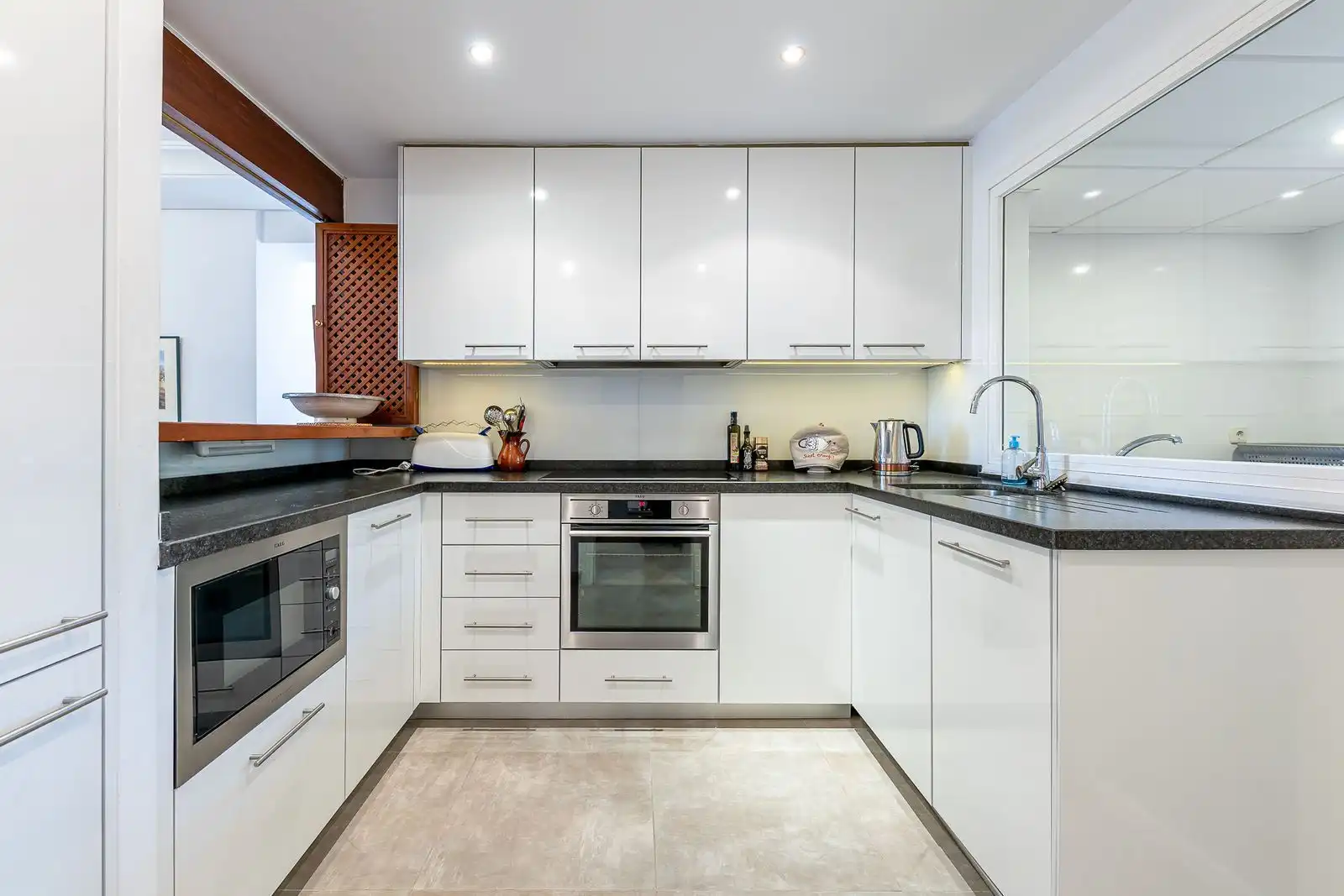 Küche von Maisonette zum Verkauf in Estepona mit Klimaanlage, Terrasse und Möbliert