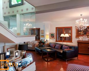 Living room of House or chalet for sale in Monterrubio de Armuña  with Heating, Parquet flooring and Terrace