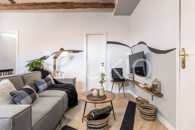 Apartamento en Alquiler en Calle de San Andrés en Universidad - Malasaña