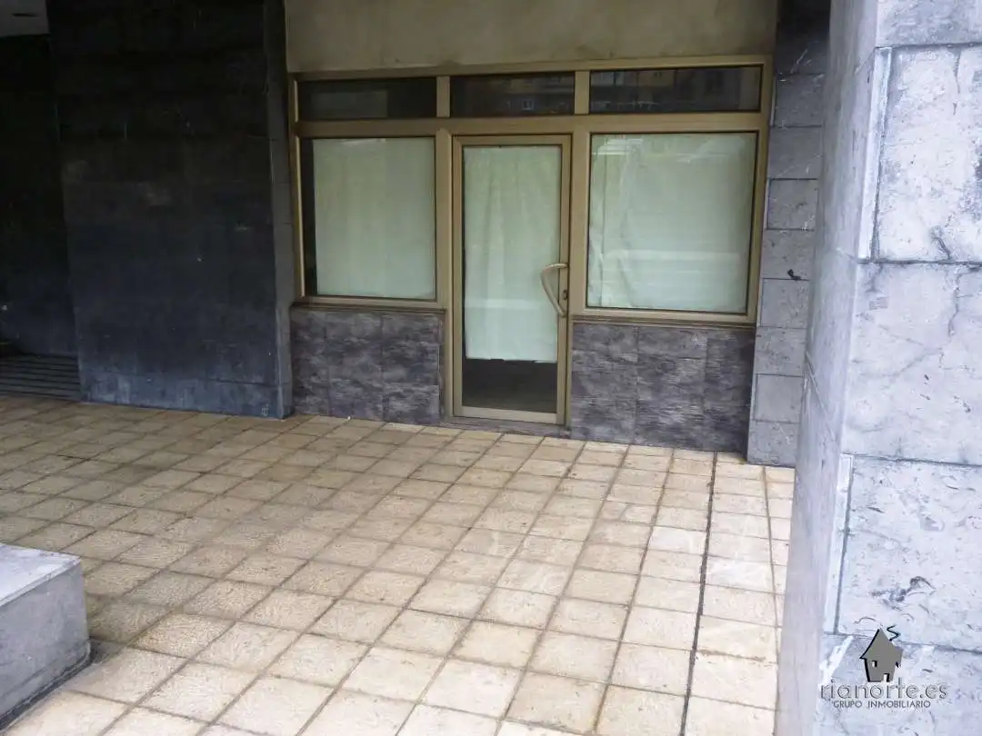 Business premises to rent in Calle Hernán Cortés