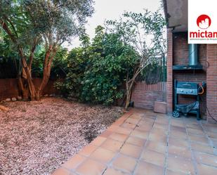 Garden of Single-family semi-detached for sale in Sant Joan Despí  with Heating, Private garden and Parquet flooring