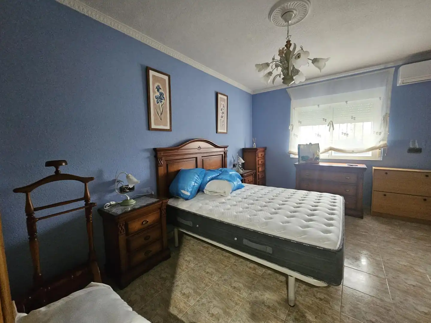 Habitación de Casa o chalet en venta en Calvarrasa de Abajo con Aire acondicionado, Calefacción y Jardín privado