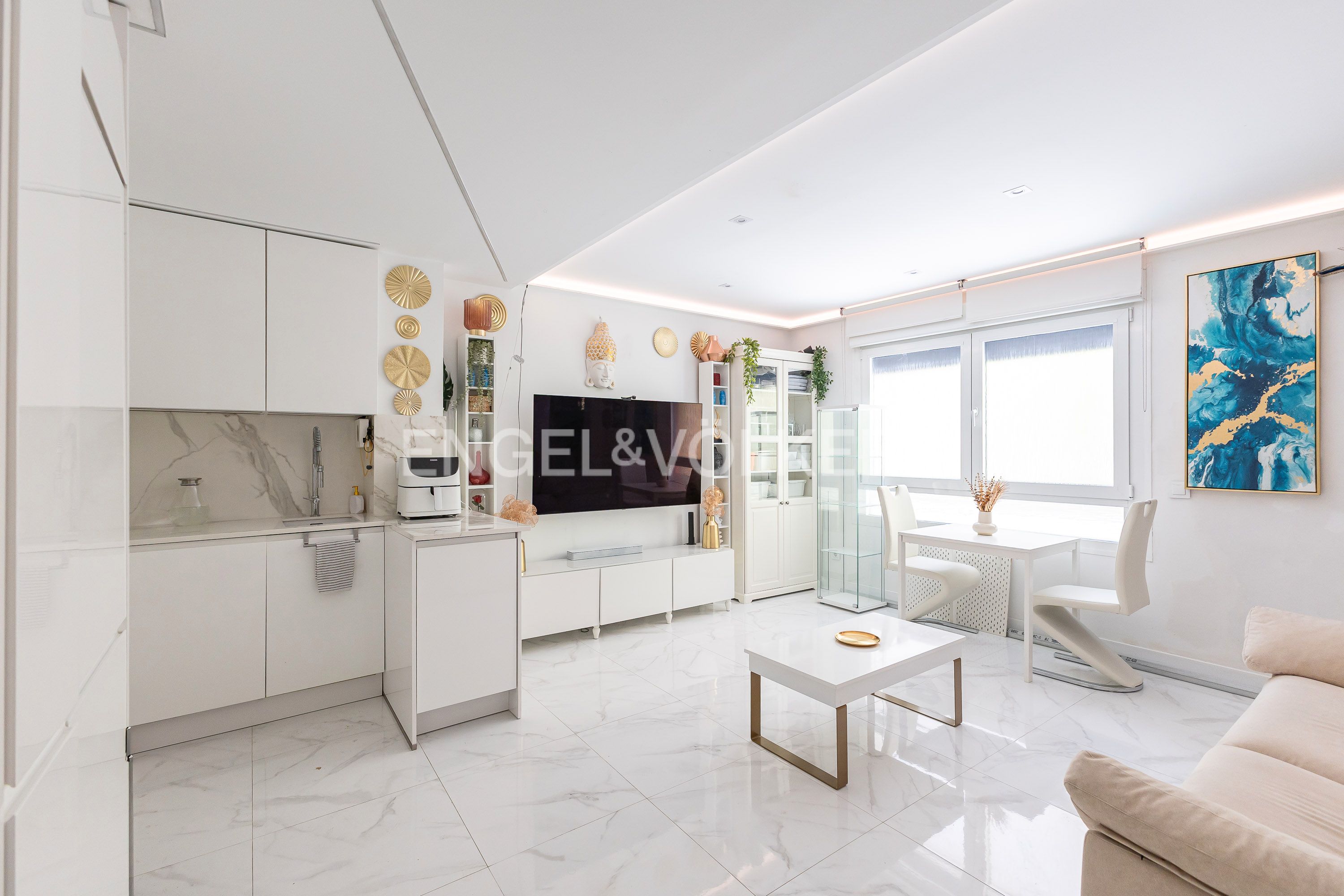 Exterior view of Duplex for sale in  Madrid Capital  with Air Conditioner, Heating and Terrace
