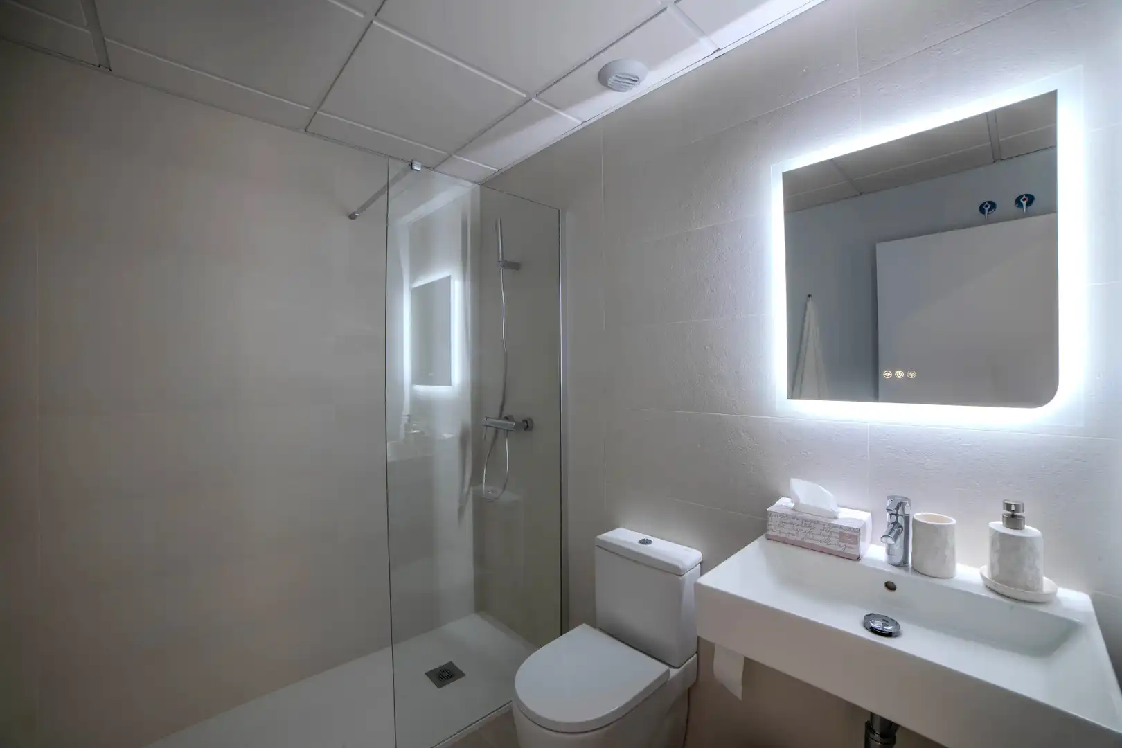 Baño de Planta baja en venta en Casares con Aire acondicionado, Jardín privado y Terraza