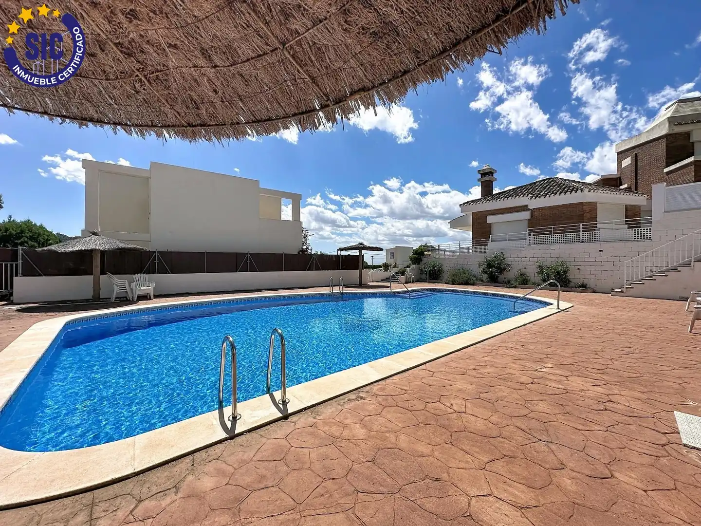 Piscina de Casa adosada en venta en Serra con Jardín privado, Terraza y Piscina comunitaria