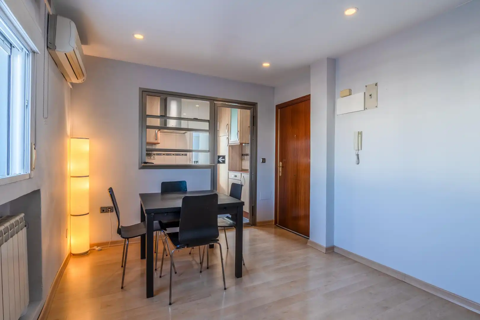 Comedor de Apartamento en venta en Alcorcón con Aire acondicionado, Calefacción y Jardín privado