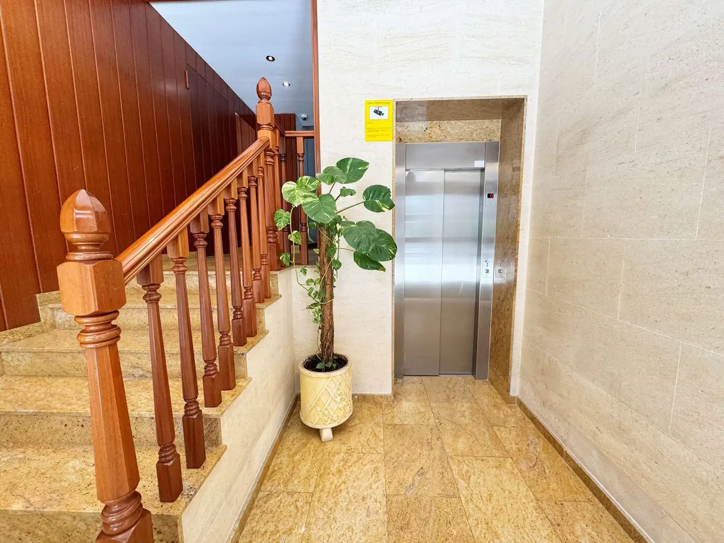 Piso en venta en Alicante / Alacant con Jardín privado y Terraza