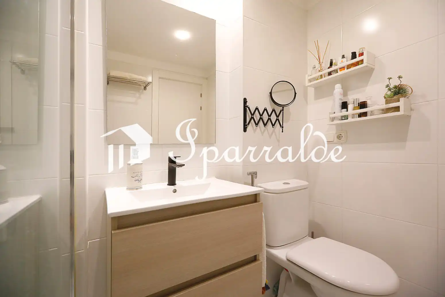 Bathroom of Flat for sale in Irun   with Heating, Terrace and Balcony