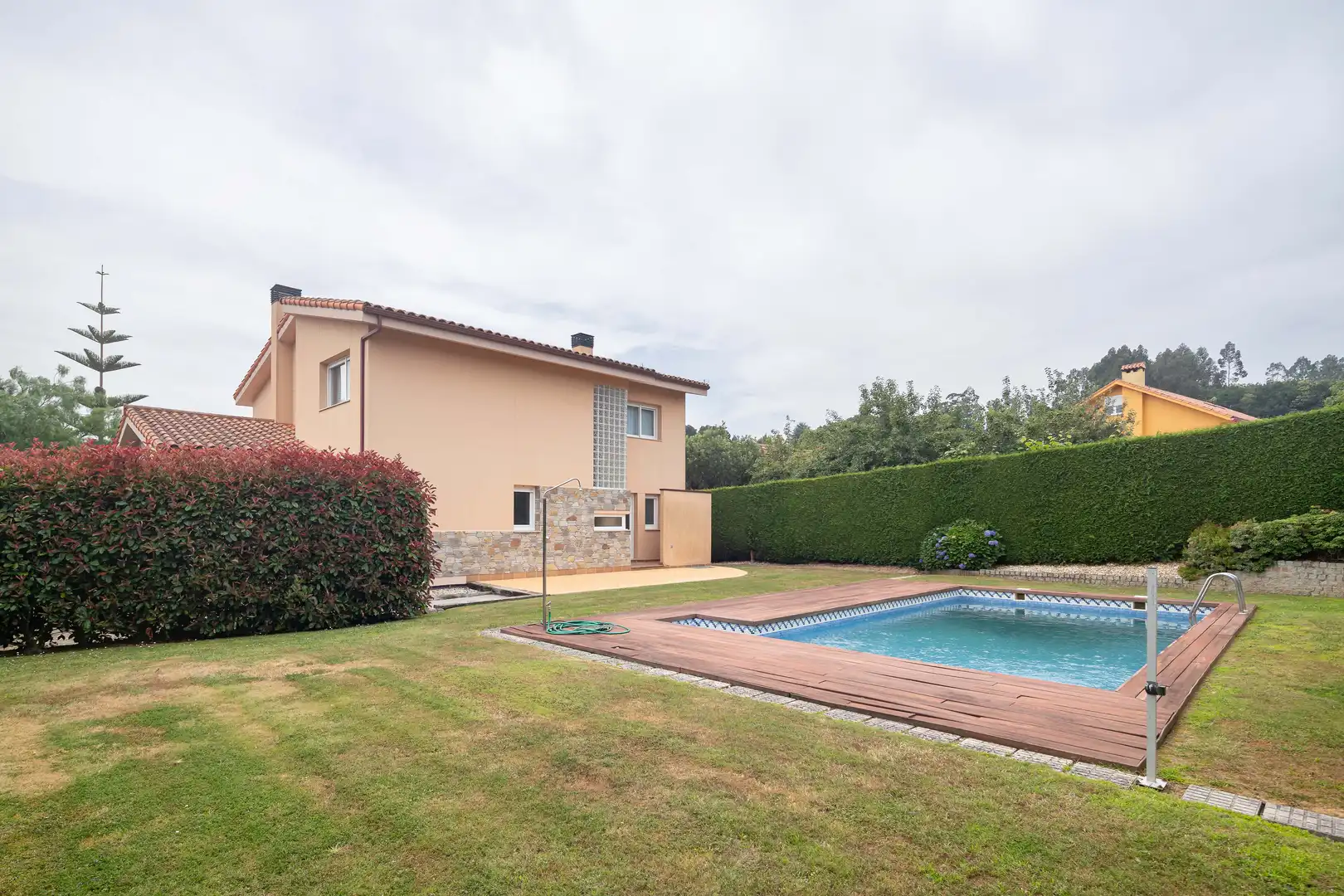 Piscina de Casa o chalet en venta en Sada (A Coruña) con Calefacción, Jardín privado y Piscina
