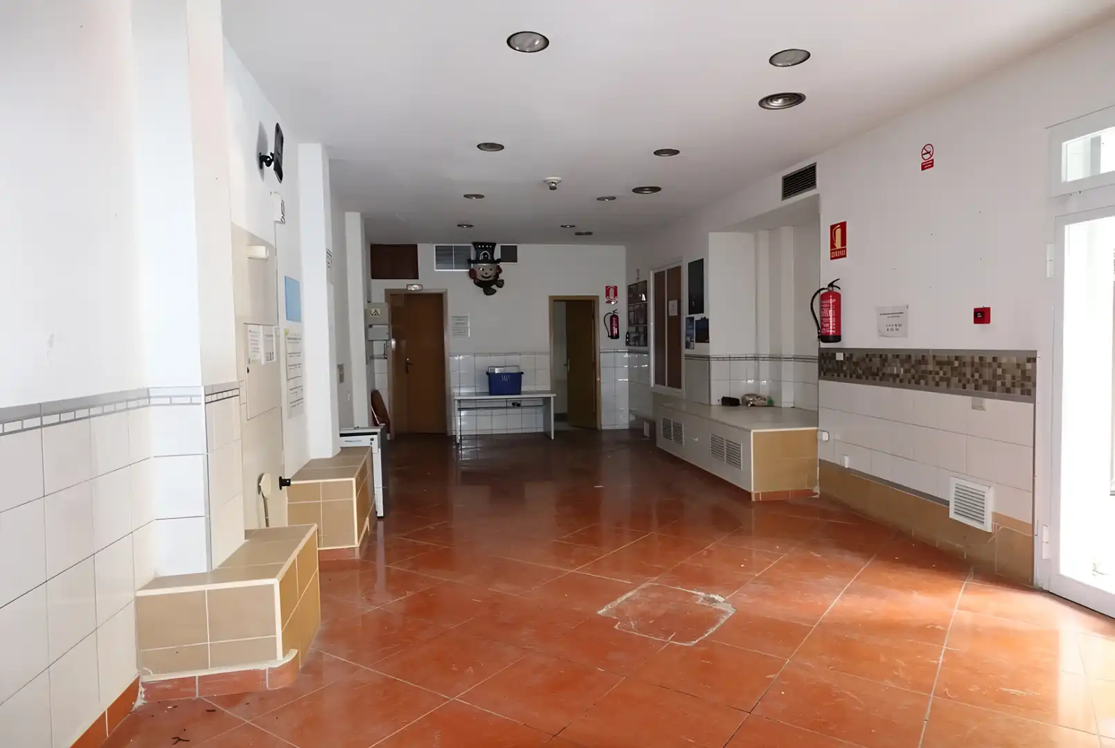 Gewerbefläche zum Verkauf in Calle Maestro Turina, imagen 2