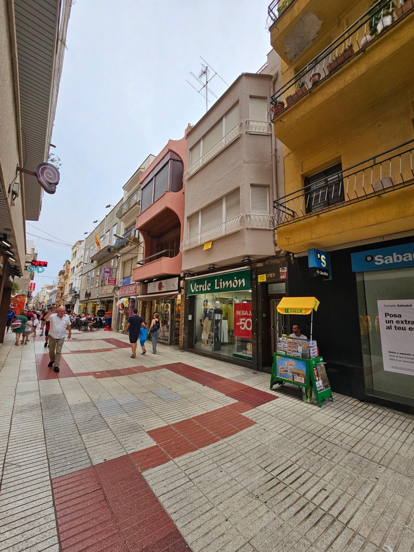 Local en venda en Calella amb Aire condicionat i Terrassa