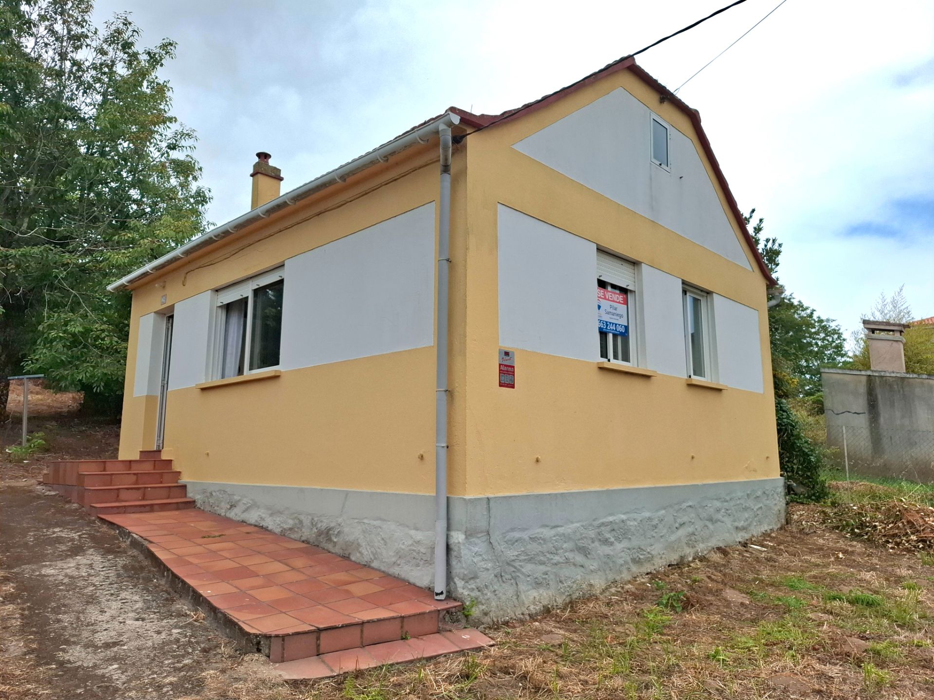 Vista exterior de Casa o xalet en venda en Vigo  amb Calefacció, Jardí privat i Traster