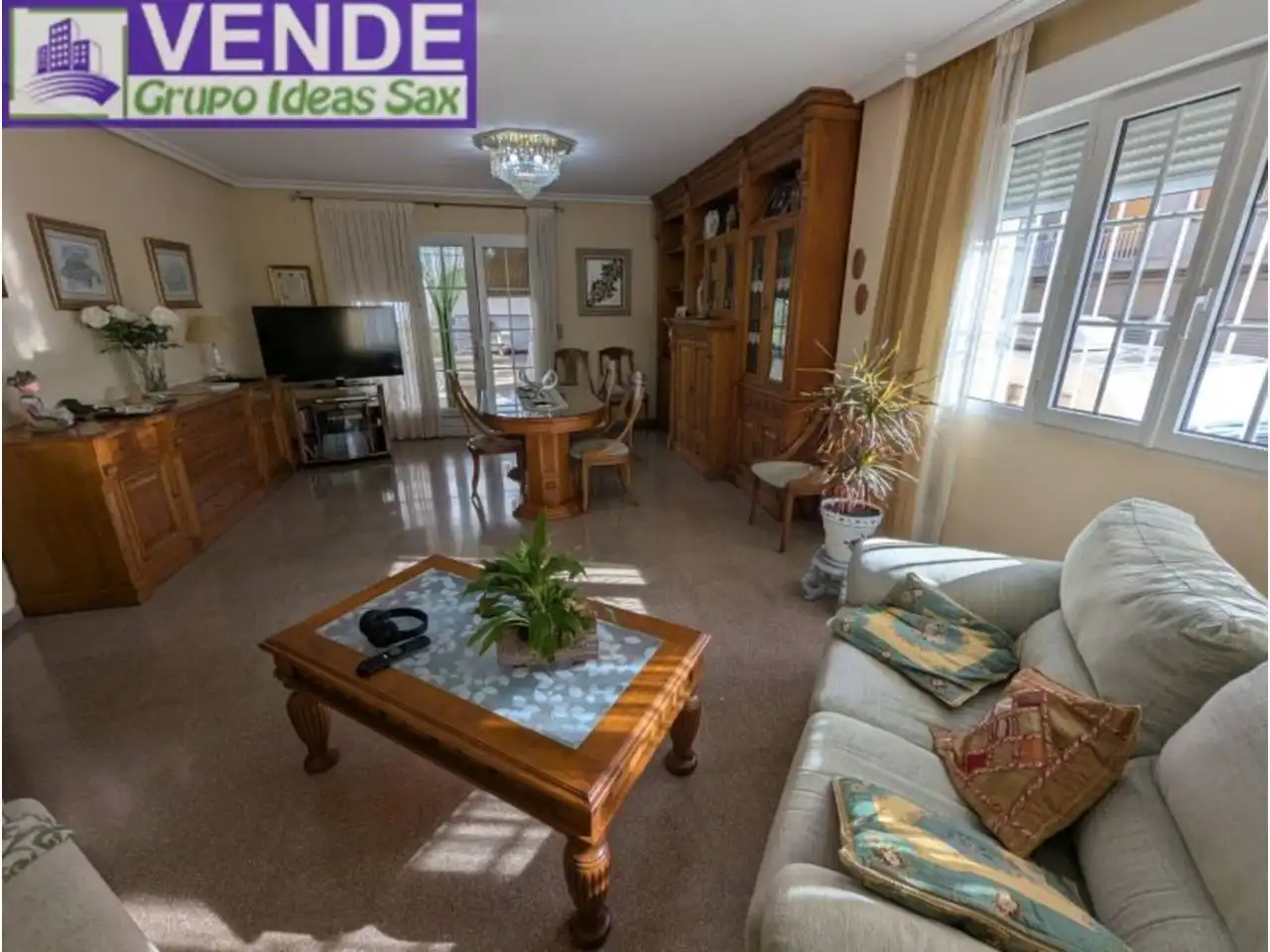 Sala d'estar de Casa adosada en venda en Sax