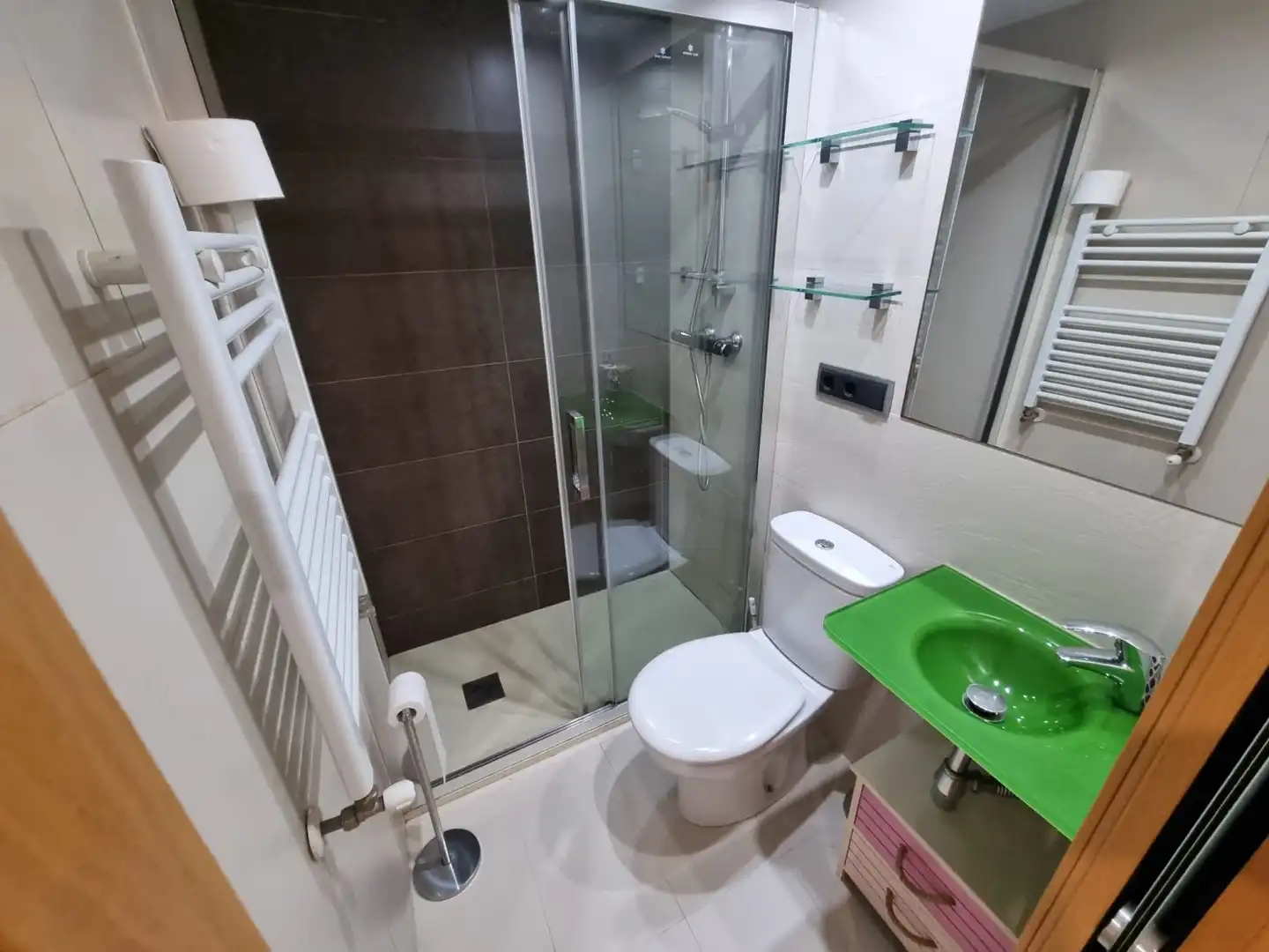 Baño de Piso en venta en Gijón  con Calefacción y Trastero