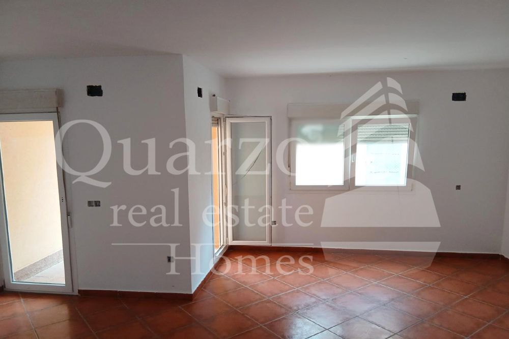 Sala d'estar de Casa adosada en venda en Huerta de Valdecarábanos amb Piscina comunitària