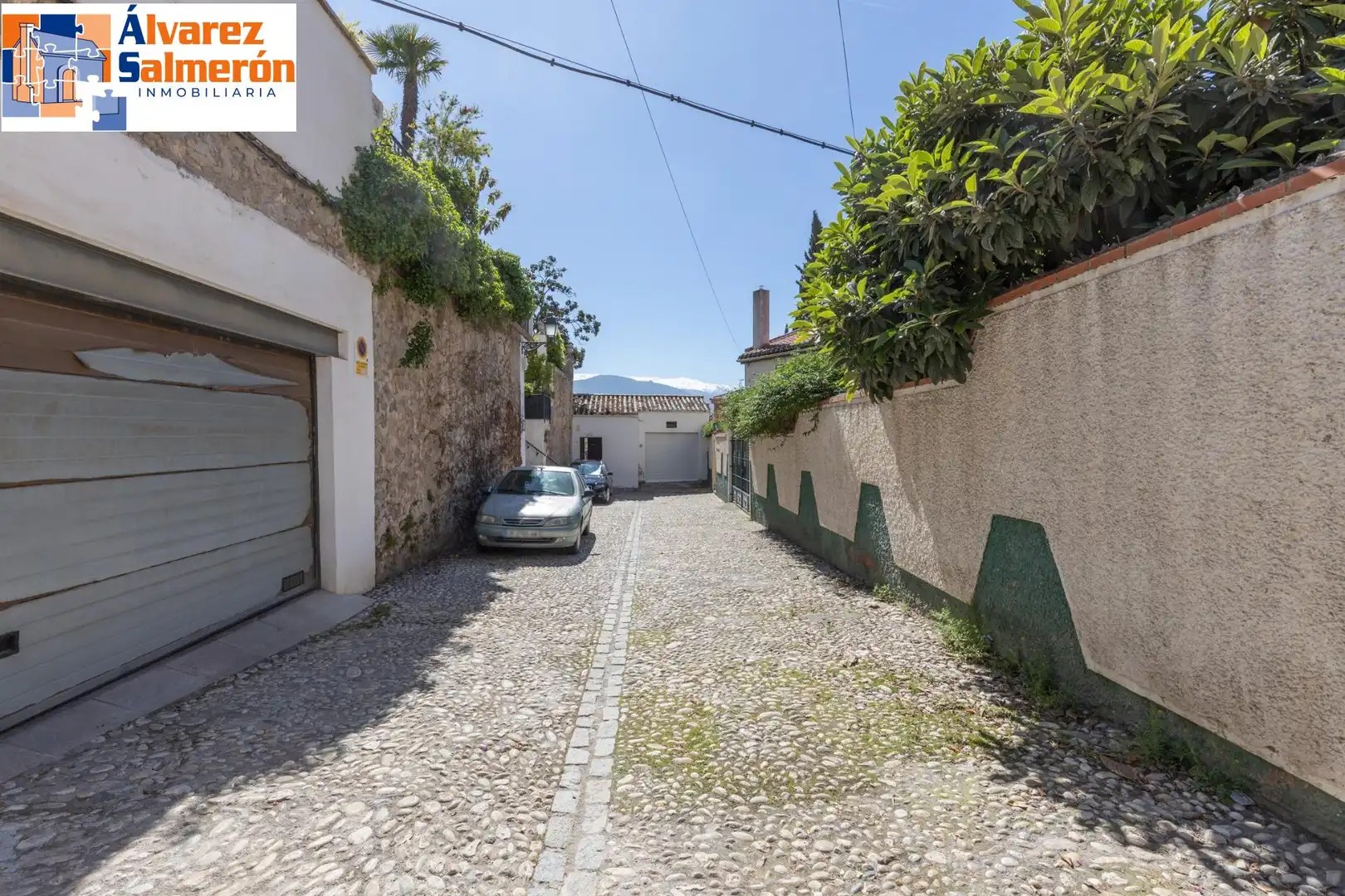 Vista exterior de Pis en venda en Granada amb Terrassa, Traster i Piscina comunitària