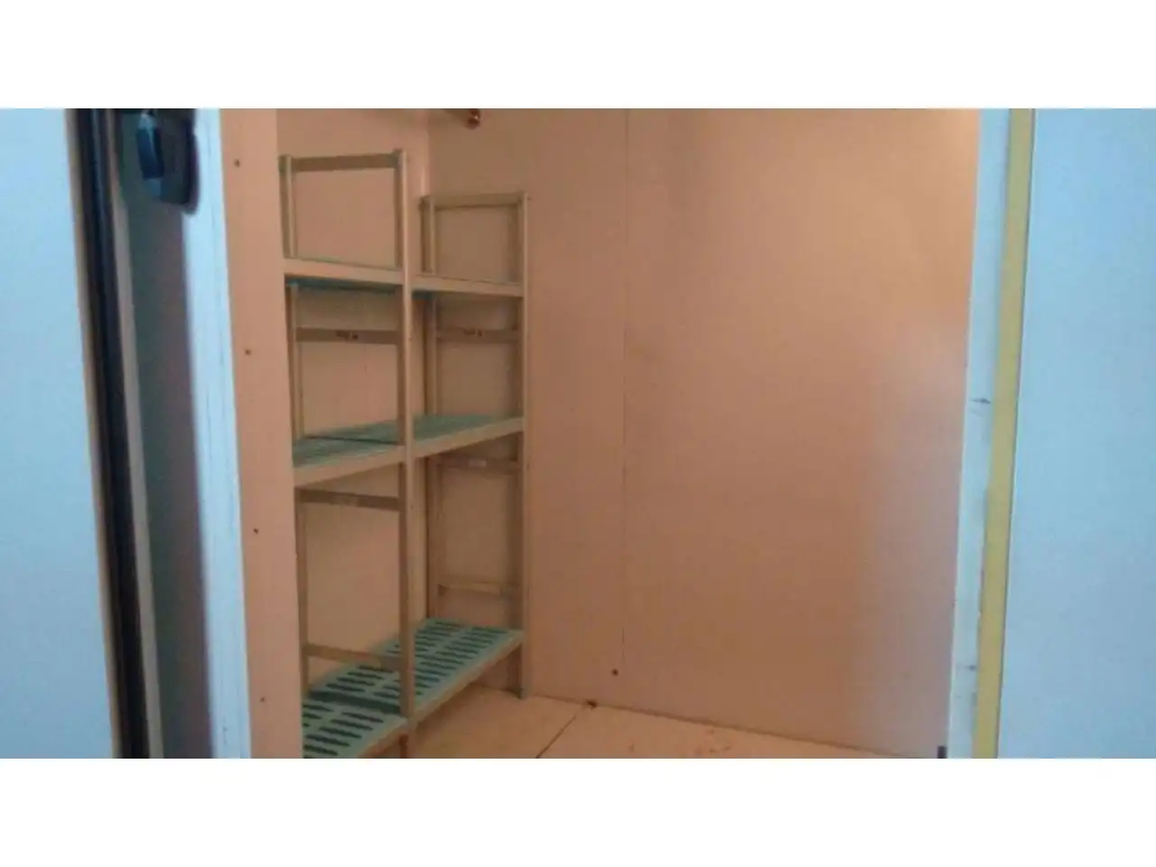 Local en venta en El Grado con Aire acondicionado