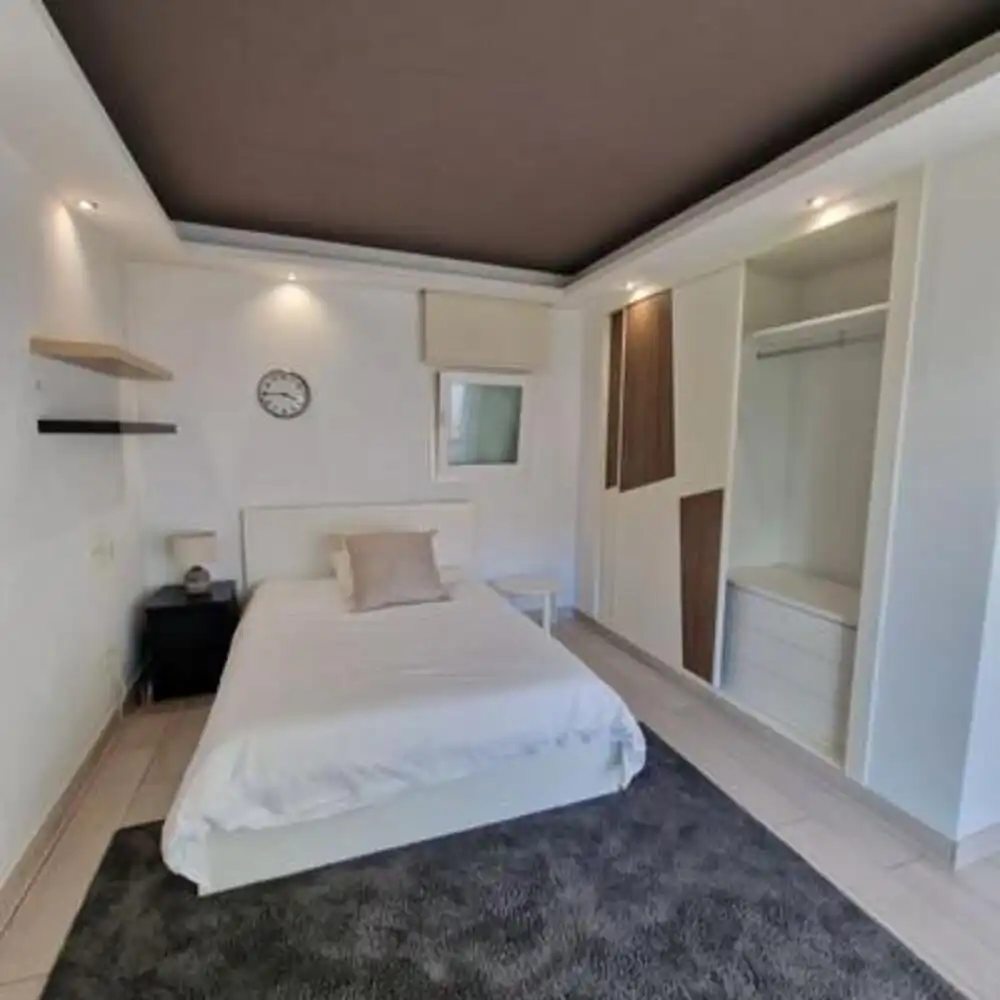 Dormitori de Planta baixa de lloguer en Marbella amb Aire condicionat, Terrassa i Piscina