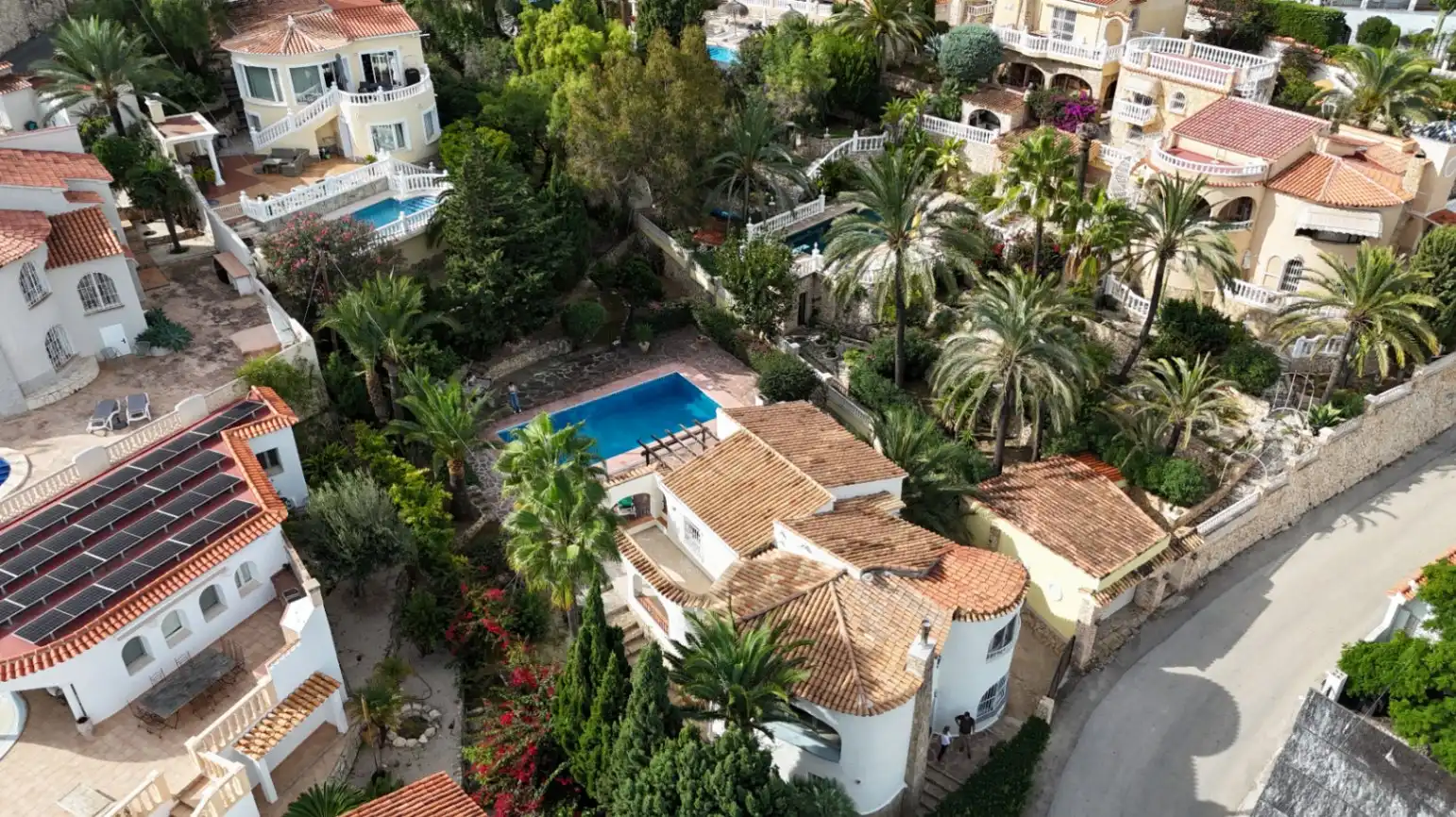 Vista exterior de Casa o xalet en venda en Calpe / Calp amb Aire condicionat, Calefacció i Jardí privat