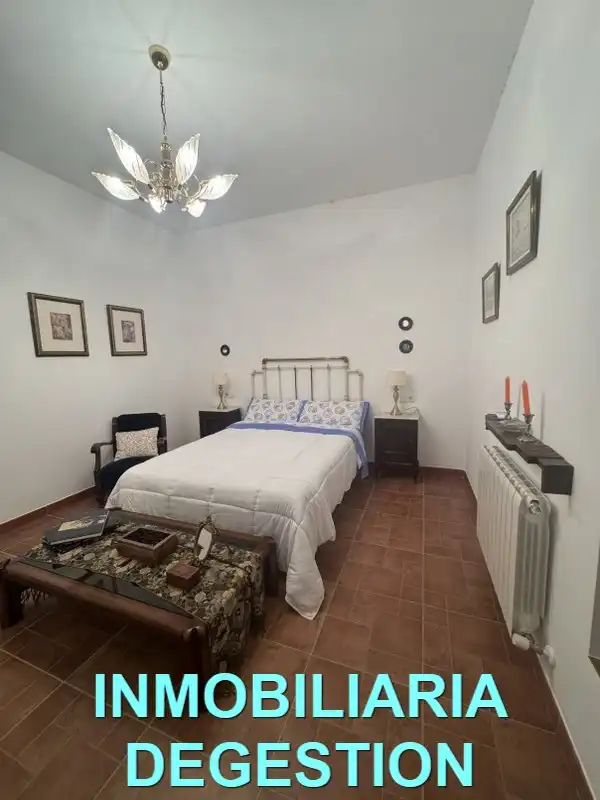 Habitación de Casa adosada en venta en Guarromán con Aire acondicionado, Calefacción y Jardín privado