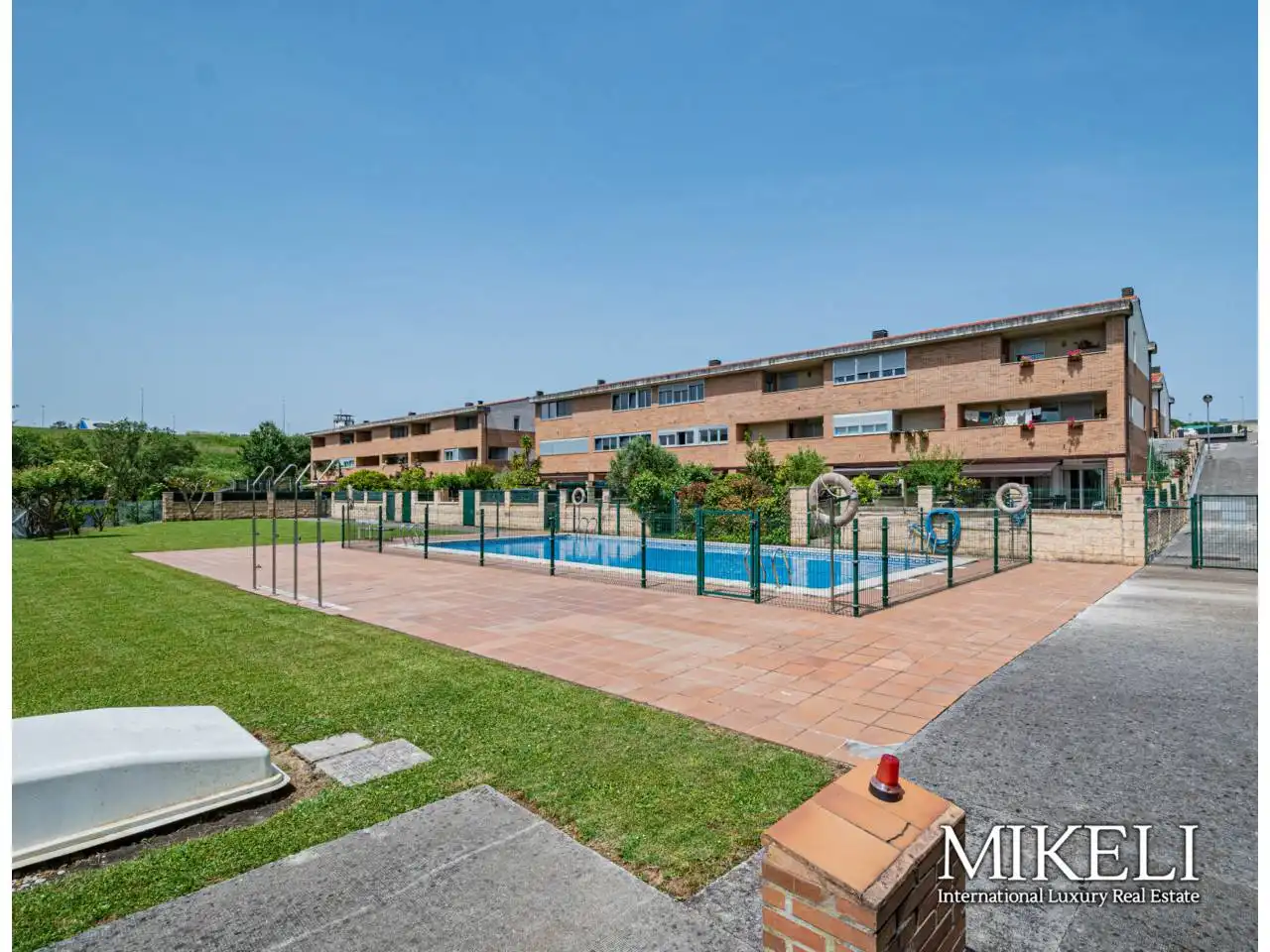 Piscina de Casa o xalet en venda en Santander amb Calefacció, Jardí privat i Terrassa