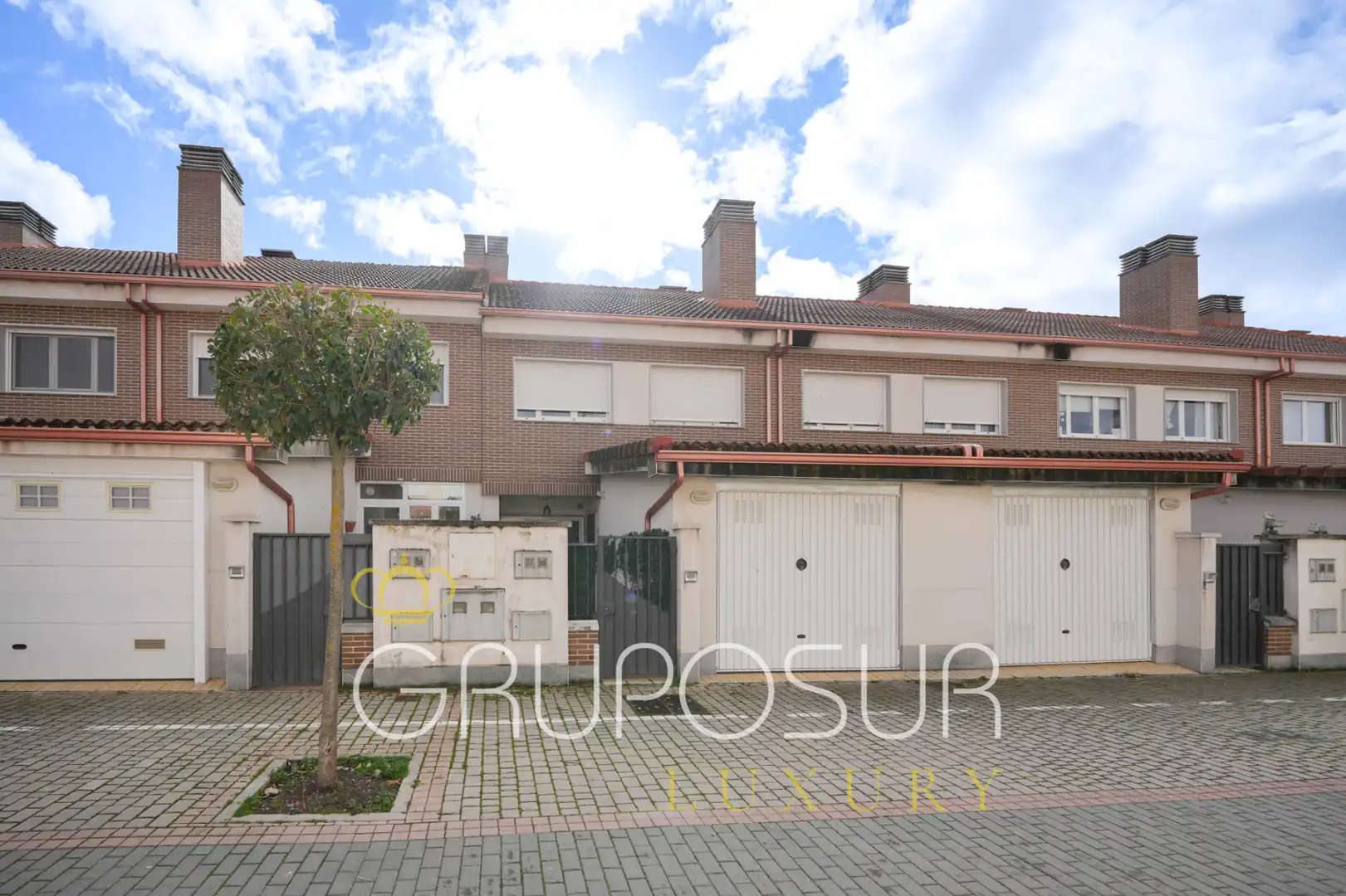 Vista exterior de Casa adosada en venta en Boecillo con Calefacción, Jardín privado y Parquet