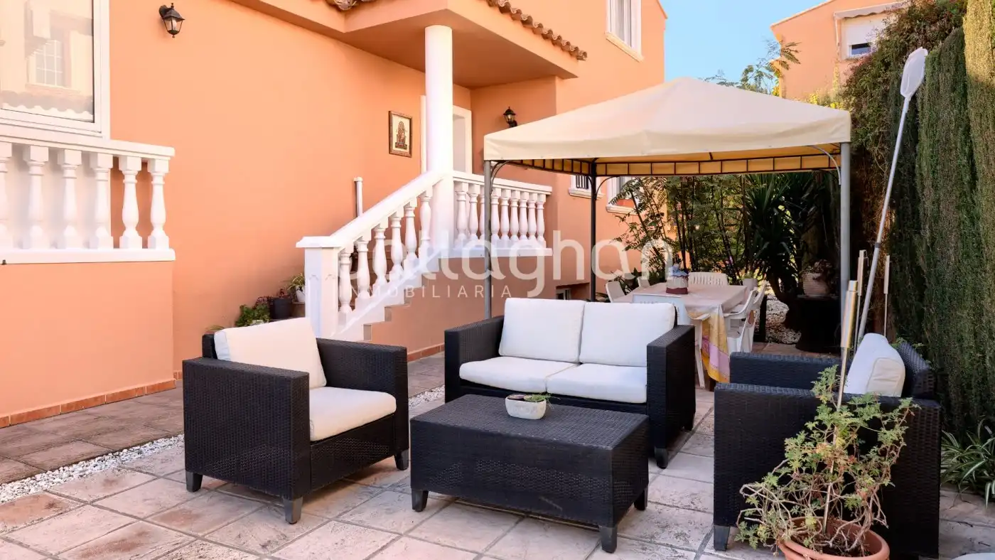 Terraza de Casa o chalet en venta en Paterna con Aire acondicionado, Calefacción y Jardín privado